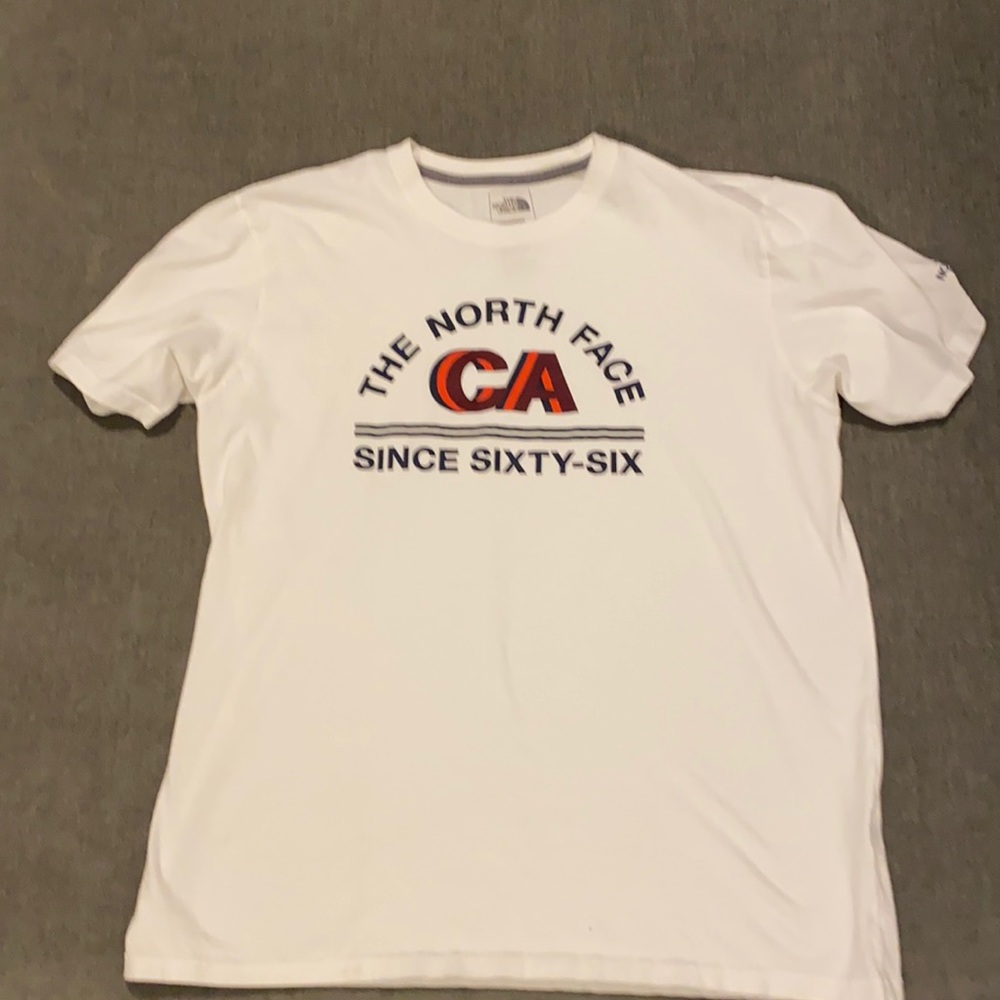 Large north face t shirt
